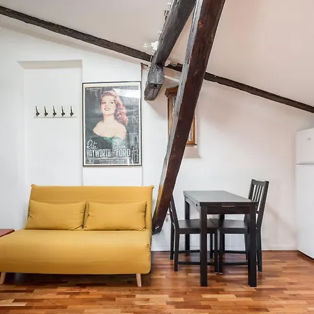 La Mansarda Di Via Zamboni By Wonderful Italy شقة بولونيا