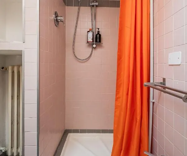 Apartment La Mansarda Di Via Zamboni By Wonderful Italy *