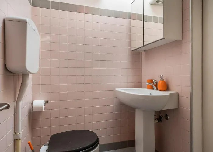 Apartamento La Mansarda Di Via Zamboni By Wonderful Italy *